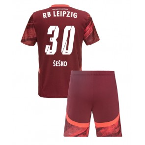 Billiga RB Leipzig Benjamin Sesko #30 Bortatröja Barn 2024-25 Kortärmad (+ Korta byxor)